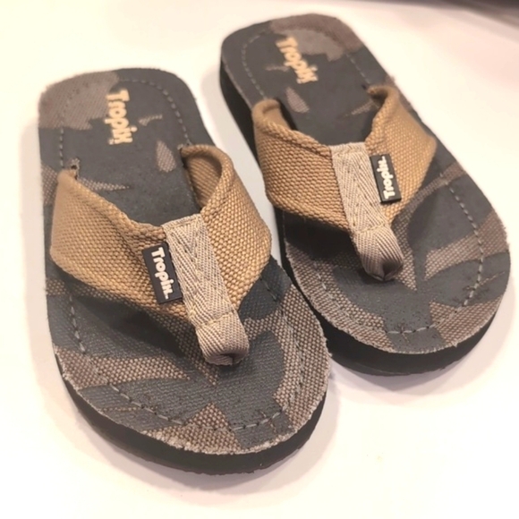 Tropix Canvas Army Green Flip Flips Size 1 - Picture 7 of 9